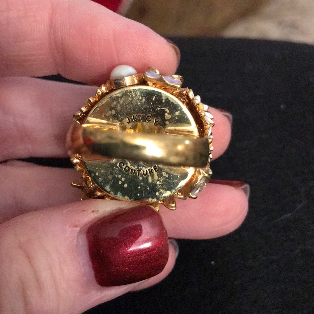 Size 7 gold tone Juicy Couture ring - Picture 8 of 8